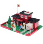 Lego 363 - Hospital with Figures 